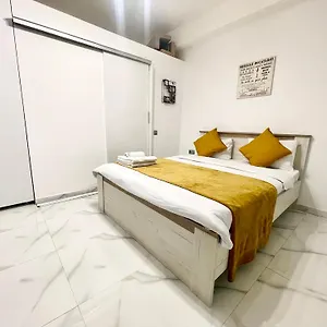 White 2 Appartamento